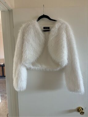 Women's White Faux Fur Cropped Jacket
